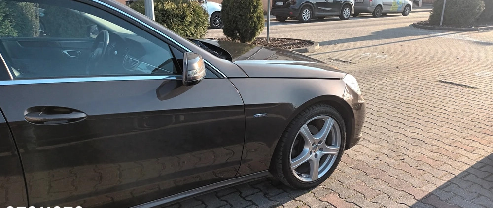 Mercedes-Benz Klasa E cena 37900 przebieg: 335000, rok produkcji 2011 z Warszawa małe 742